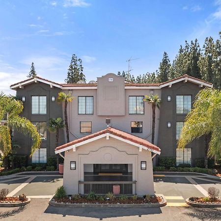 La Quinta Inn By Wyndham Stockton Exterior photo